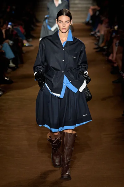 Look 49